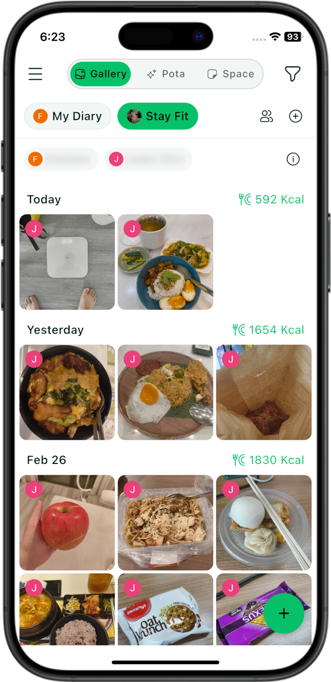 Share progress with friends in fitness groups